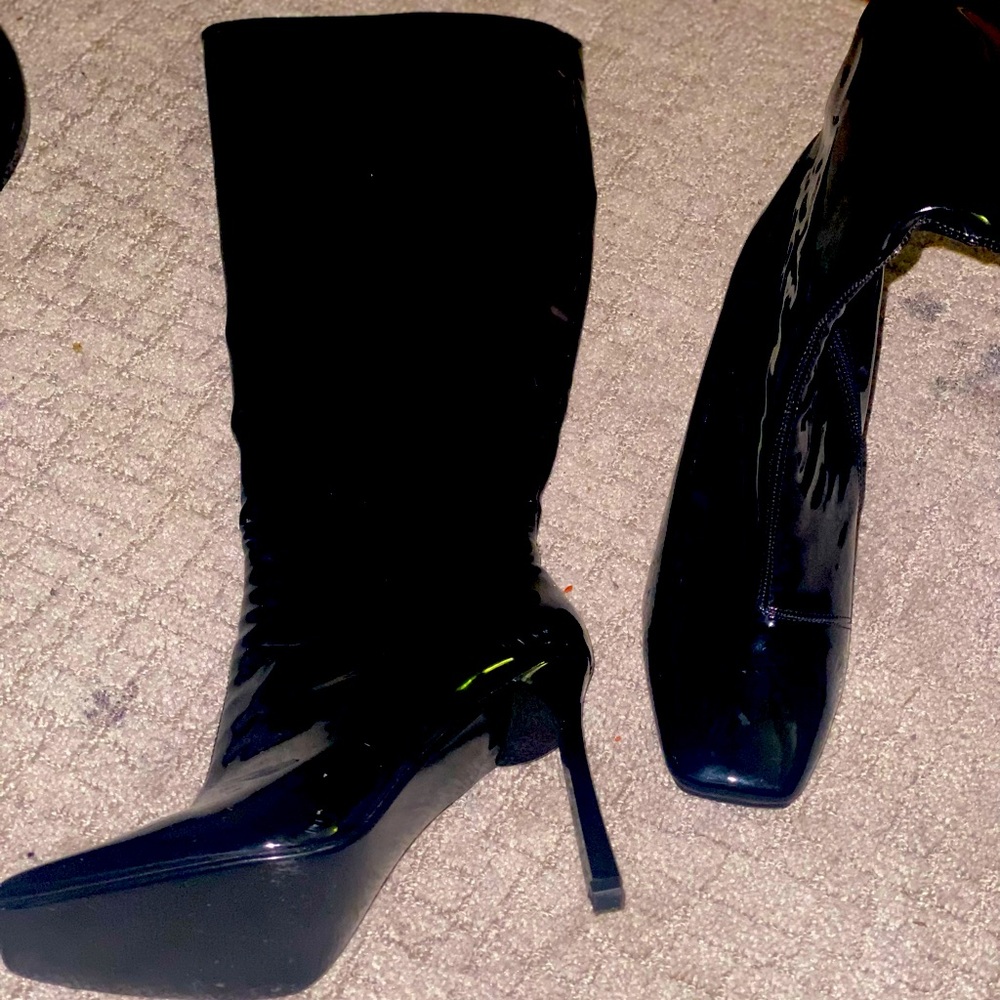 I am selling size 7, BLACK, Cape Robbin Thigh High Boots!